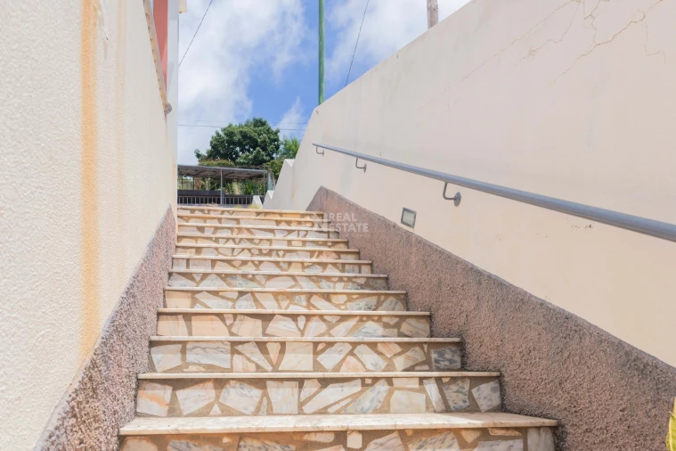 Moradia T4 para Venda em Calheta Foto 97