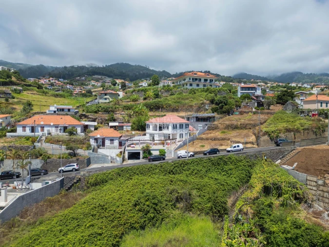 Moradia T4 para Venda em Calheta Foto 19