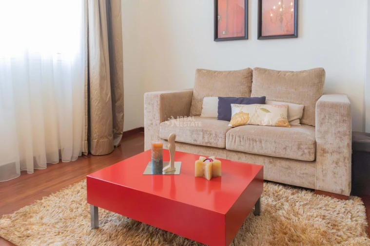 Moradia T4 para Venda em Calheta Foto 38