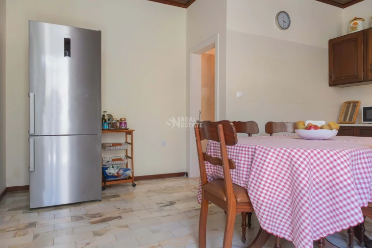 Moradia T4 para Venda em Calheta Foto 34