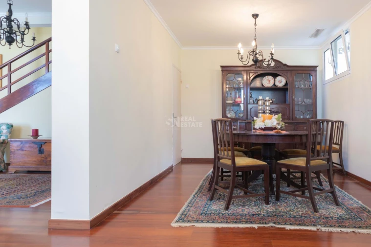 Moradia T4 para Venda em Calheta Foto 42