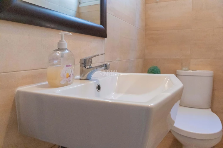 Moradia T4 para Venda em Calheta Foto 36