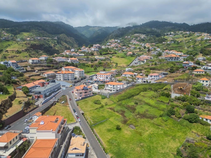 Moradia T4 para Venda em Calheta Foto 16