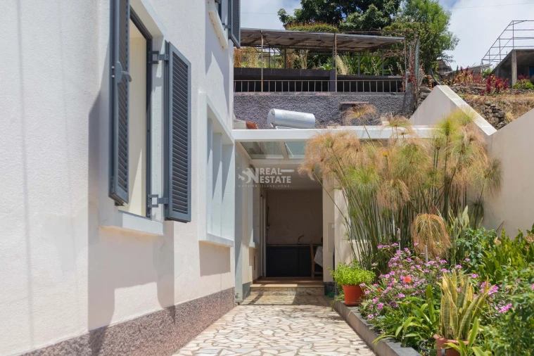 Moradia T4 para Venda em Calheta Foto 84