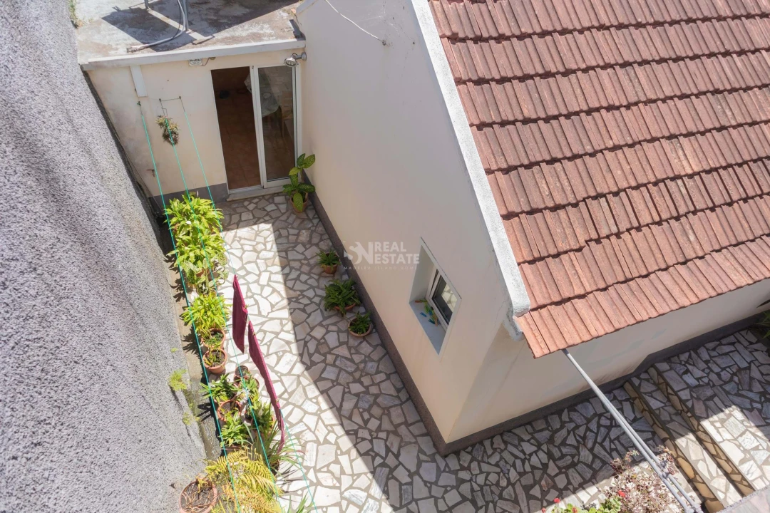 Moradia T4 para Venda em Calheta Foto 71