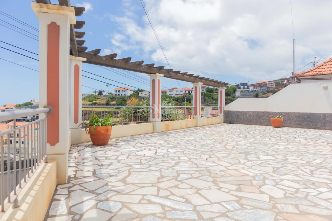 Moradia T4 para Venda em Calheta Foto 96