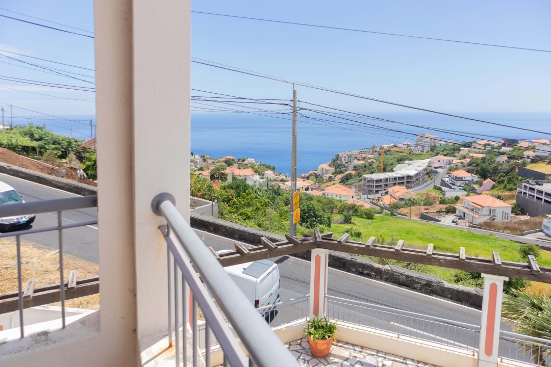 Moradia T4 para Venda em Calheta Foto 55