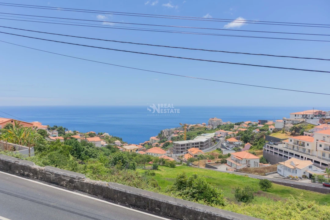 Moradia T4 para Venda em Calheta Foto 91