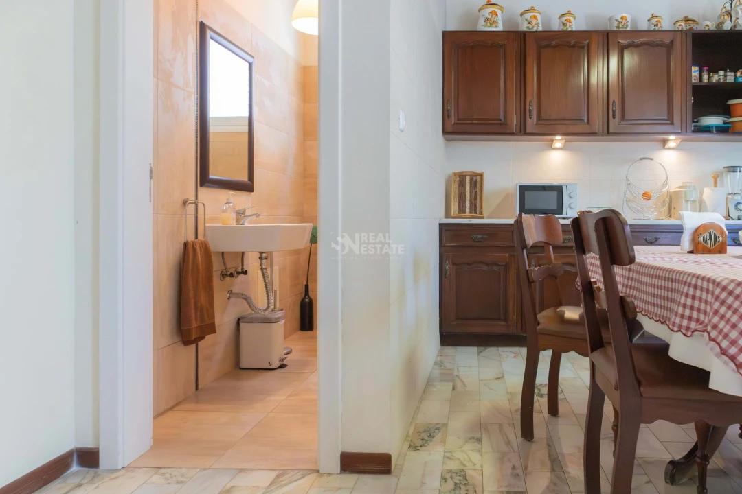 Moradia T4 para Venda em Calheta Foto 35