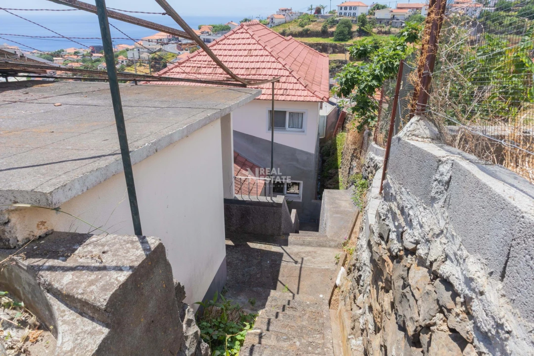 Moradia T4 para Venda em Calheta Foto 72