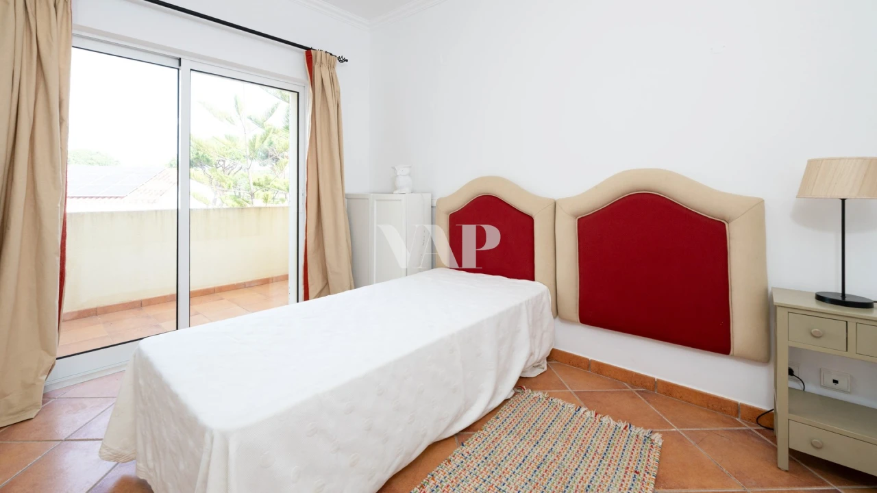 Moradia T4 para Venda em Quarteira Foto 24