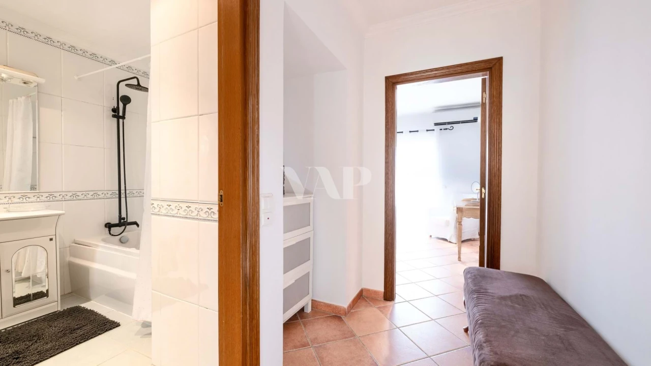 Moradia T4 para Venda em Quarteira Foto 29