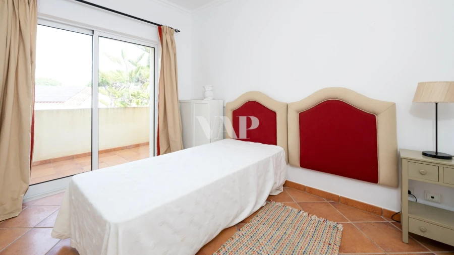 Moradia T4 para Venda em Quarteira Foto 24