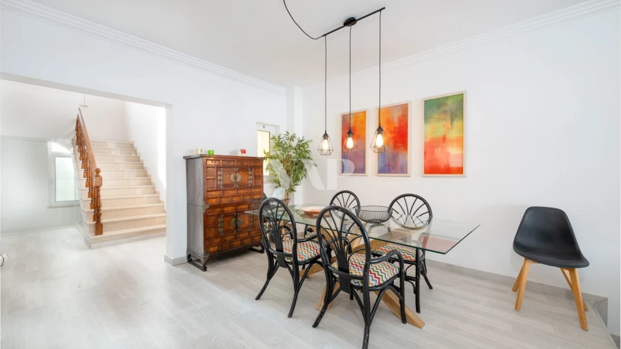 Moradia T4 para Venda em Quarteira Foto 2