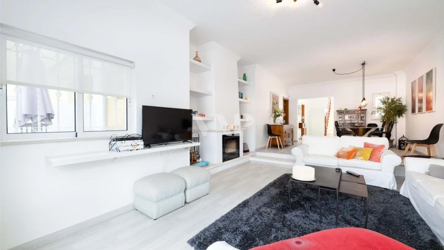 Moradia T4 para Venda em Quarteira Foto 8