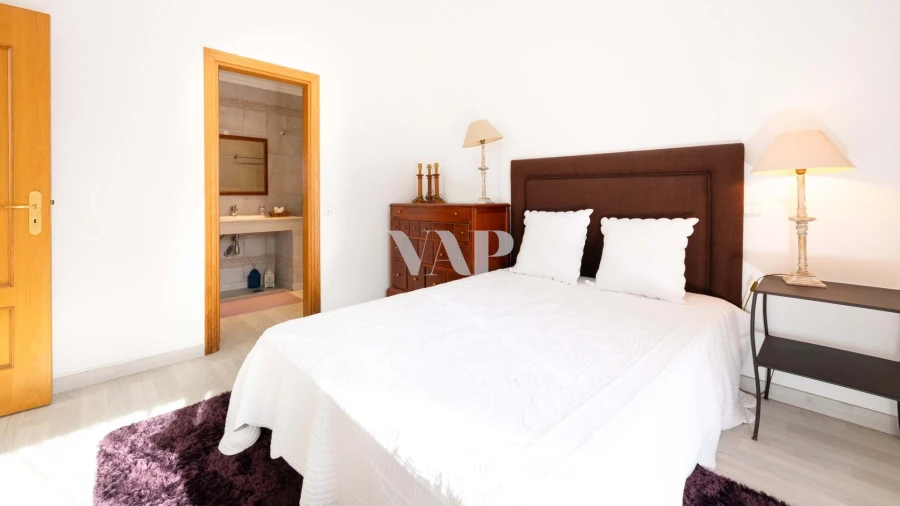 Moradia T4 para Venda em Quarteira Foto 15