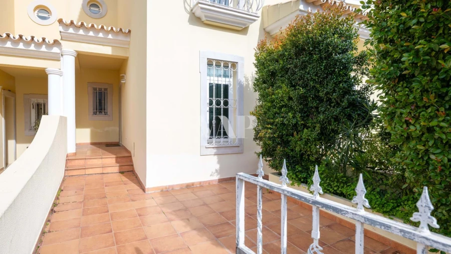 Moradia T4 para Venda em Quarteira Foto 35