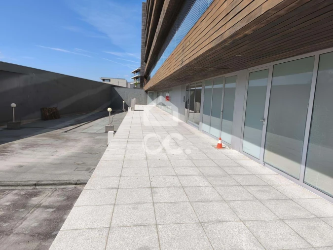 Negócio para Venda em Urgezes Foto 2