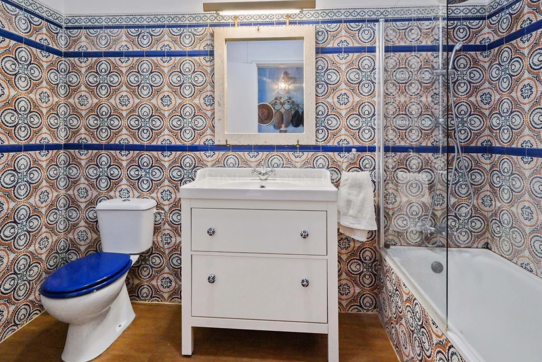 Moradia T4 para Venda em Santa Barbara de Nexe Foto 28