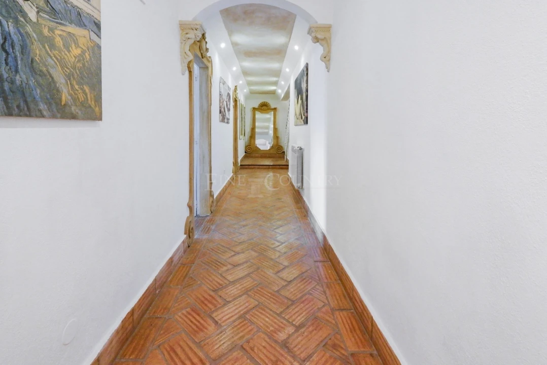 Moradia T4 para Venda em Santa Barbara de Nexe Foto 32