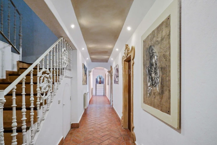 Moradia T4 para Venda em Santa Barbara de Nexe Foto 25