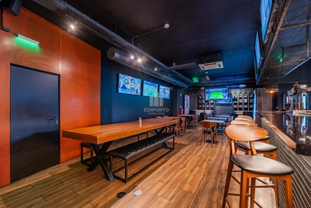 Negócio para Venda em Santa Marinha e São Pedro da Afurada Foto 9