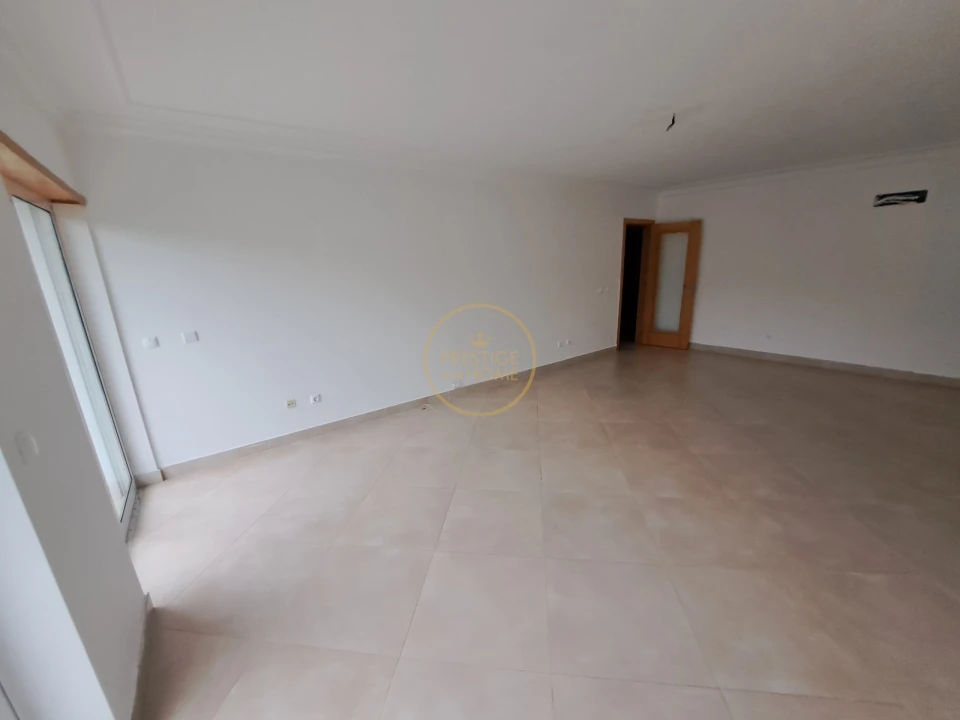 Apartamento T2 para Venda em Loule (São Clemente) Foto 3