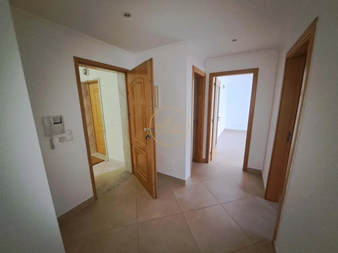 Apartamento T2 para Venda em Loule (São Clemente) Foto 7