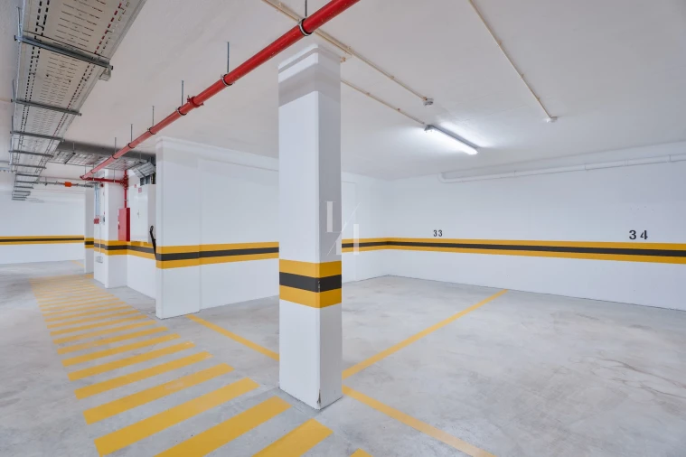 Garagem para Venda em Albufeira e Olhos de Água Foto 6