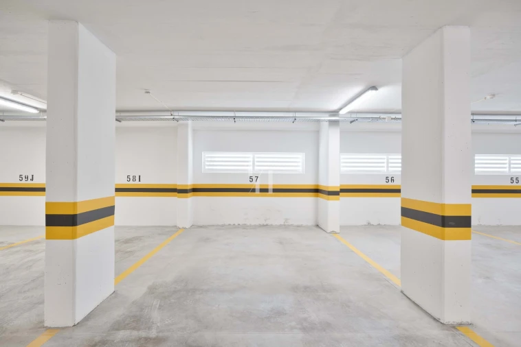 Garagem para Venda em Albufeira e Olhos de Água Foto 12