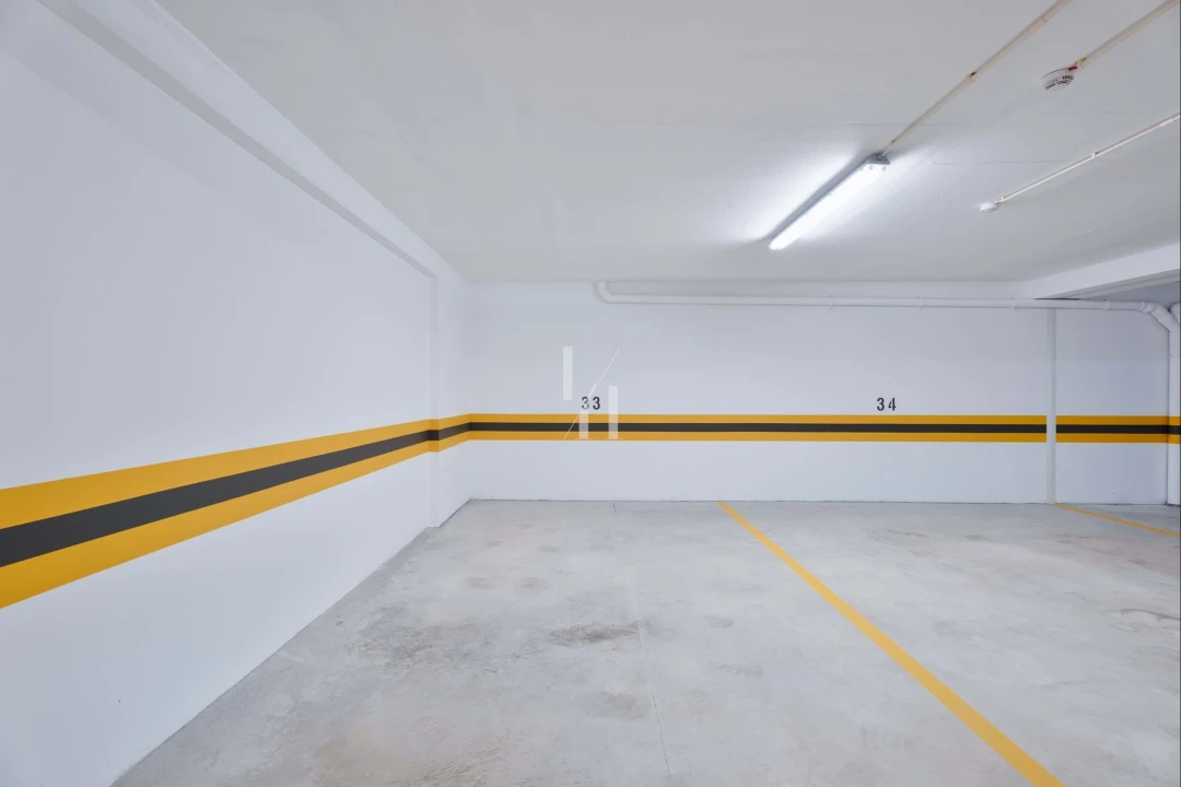 Garagem para Venda em Albufeira e Olhos de Água Foto 8