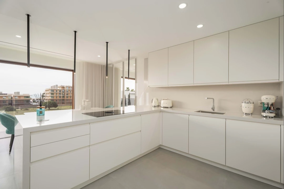 Apartamento T2 para Venda em Quarteira Foto 8