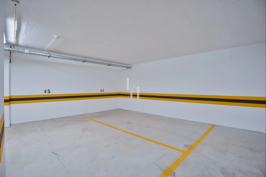 Garagem para Venda em Albufeira e Olhos de Água Foto 8