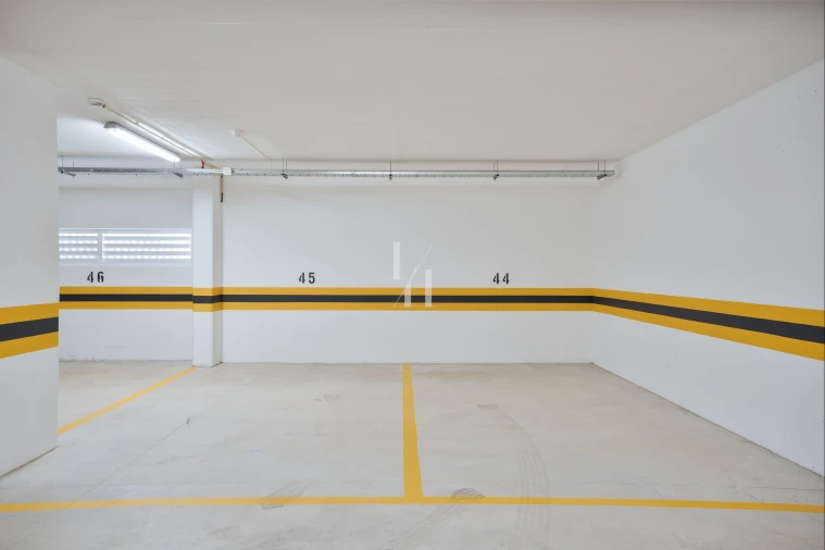 Garagem para Venda em Albufeira e Olhos de Água Foto 7