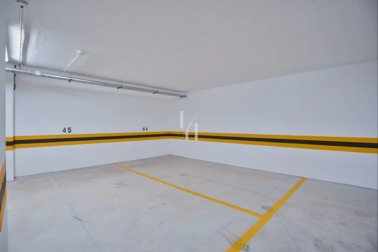 Garagem para Venda em Albufeira e Olhos de Água Foto 8