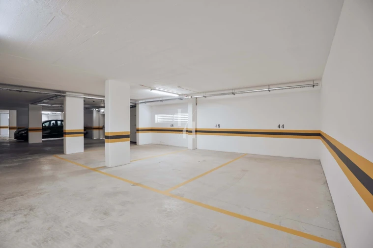 Garagem para Venda em Albufeira e Olhos de Água Foto 11