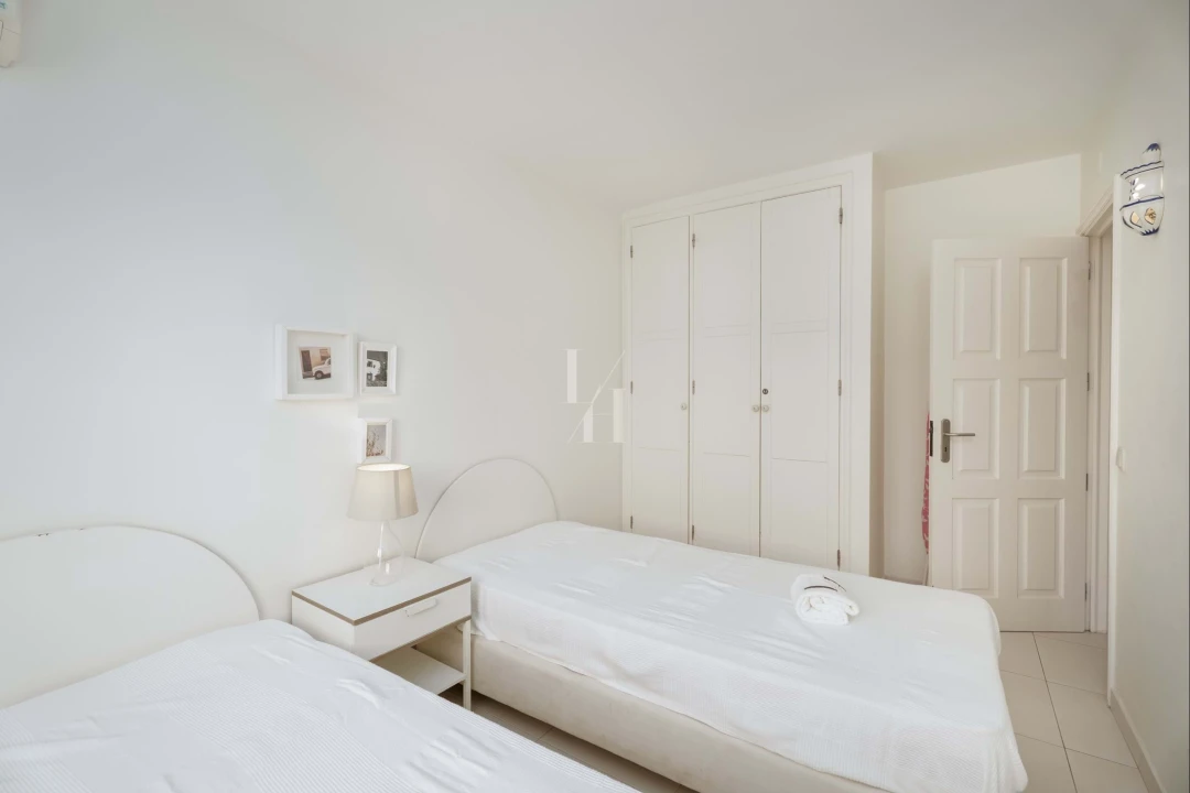 Apartamento T2 para Venda em Quarteira Foto 18