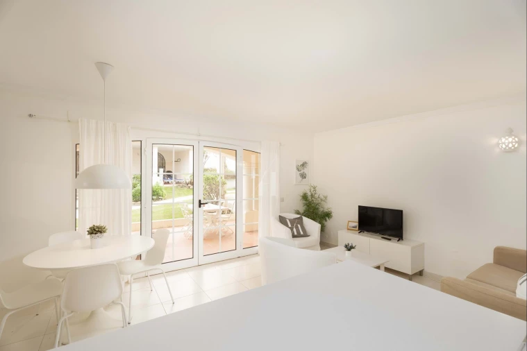 Apartamento T2 para Venda em Quarteira Foto 12