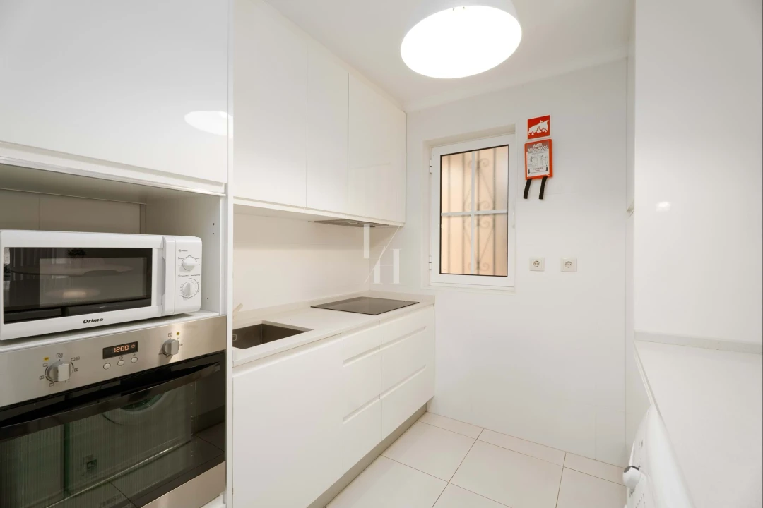 Apartamento T2 para Venda em Quarteira Foto 9