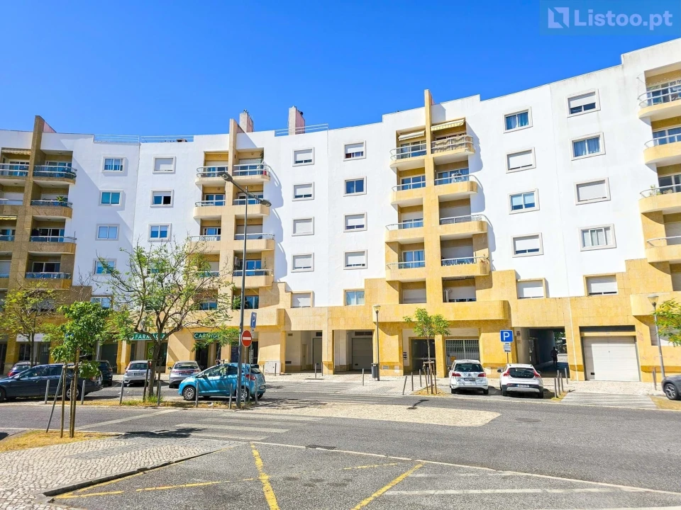 Apartamento T3 para Venda em Carnide Foto 27