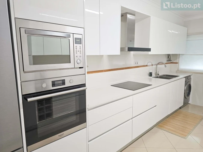 Apartamento T3 para Venda em Carnide Foto 12