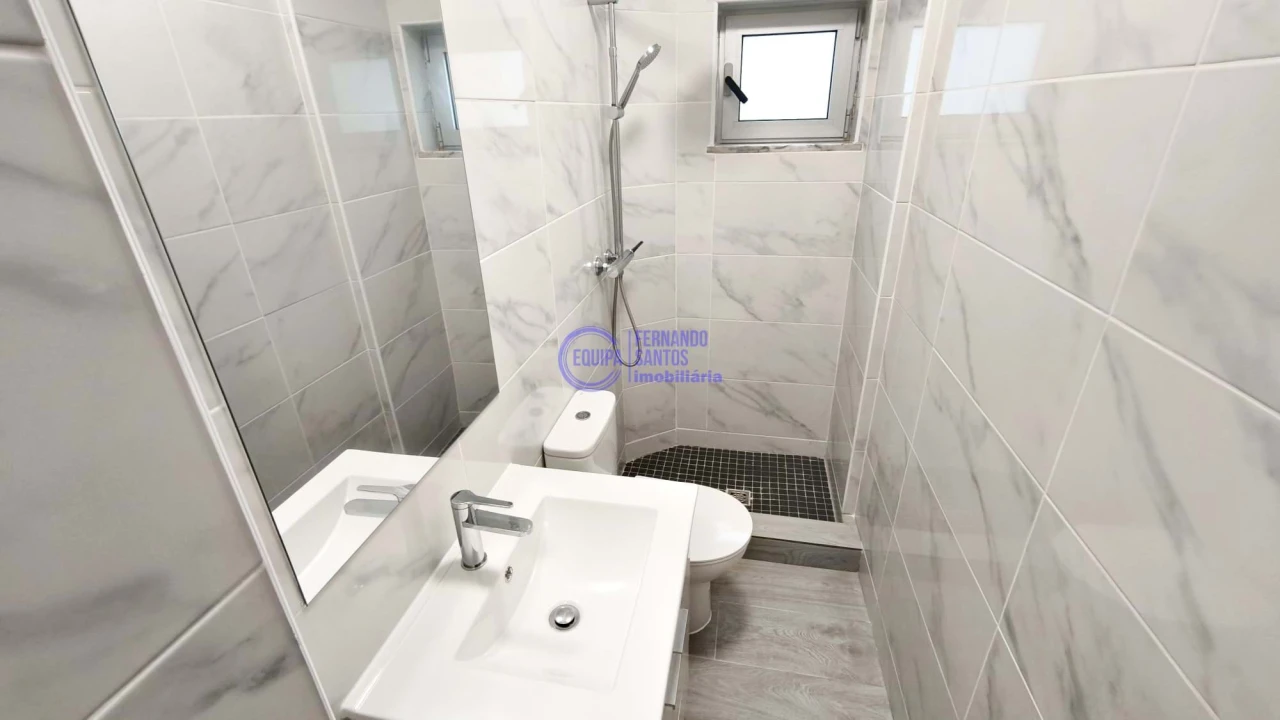 Apartamento T3 para Venda em Portimão Foto 13