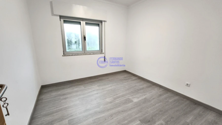 Apartamento T3 para Venda em Portimão Foto 5