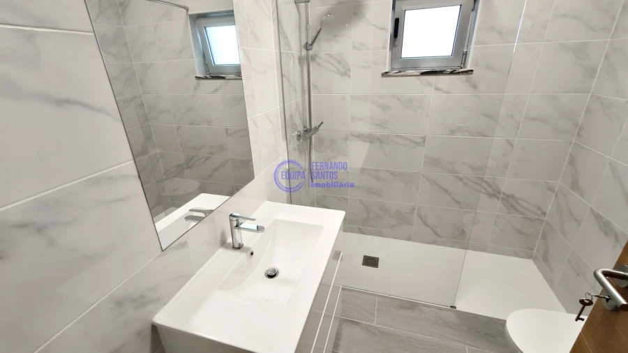 Apartamento T3 para Venda em Portimão Foto 22