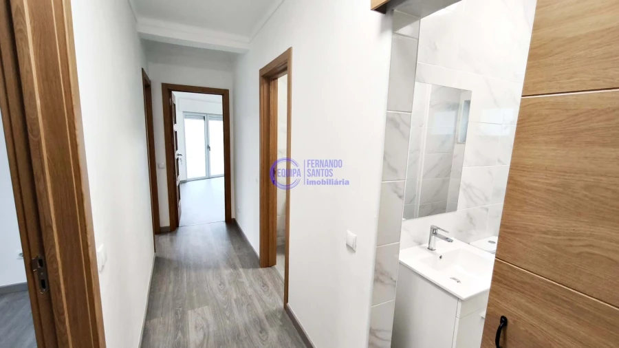 Apartamento T3 para Venda em Portimão Foto 9