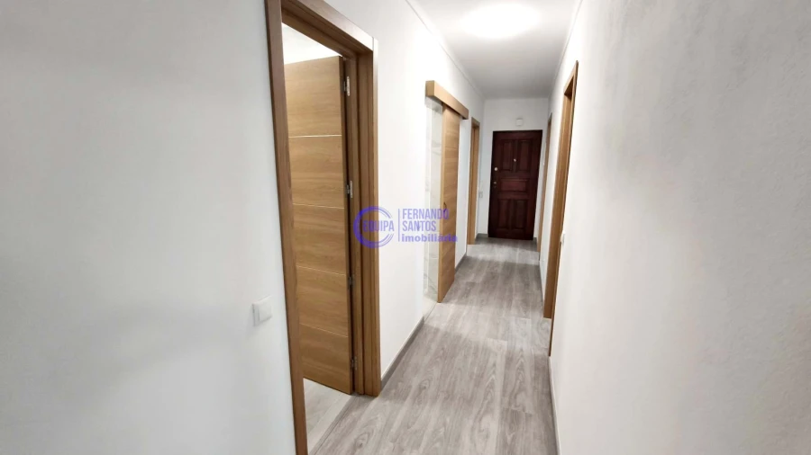 Apartamento T3 para Venda em Portimão Foto 12