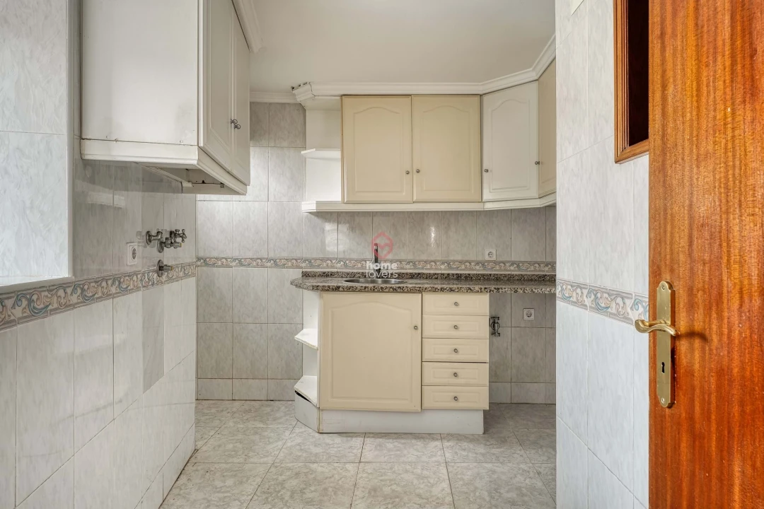Apartamento T2 para Venda em São Vicente Foto 10