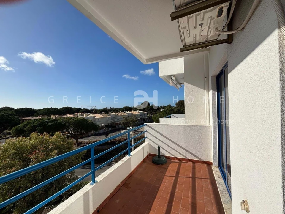 Apartamento T1 para Arrendamento em Quarteira Foto 9