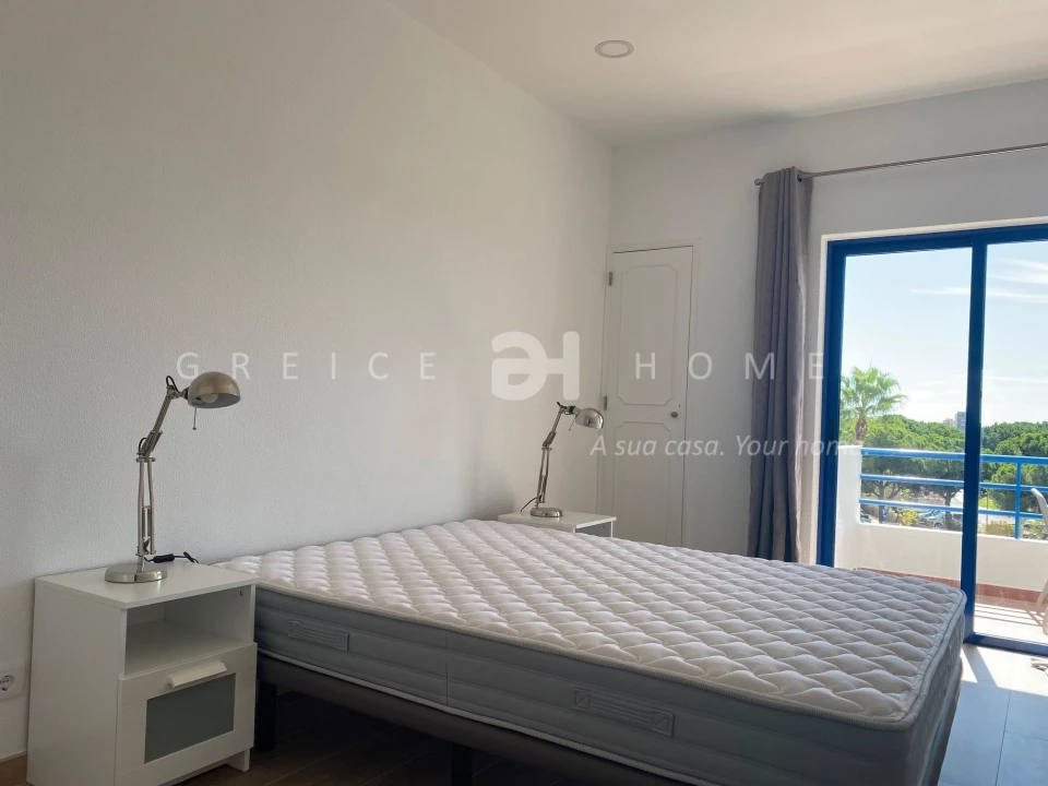 Apartamento T1 para Arrendamento em Quarteira Foto 23