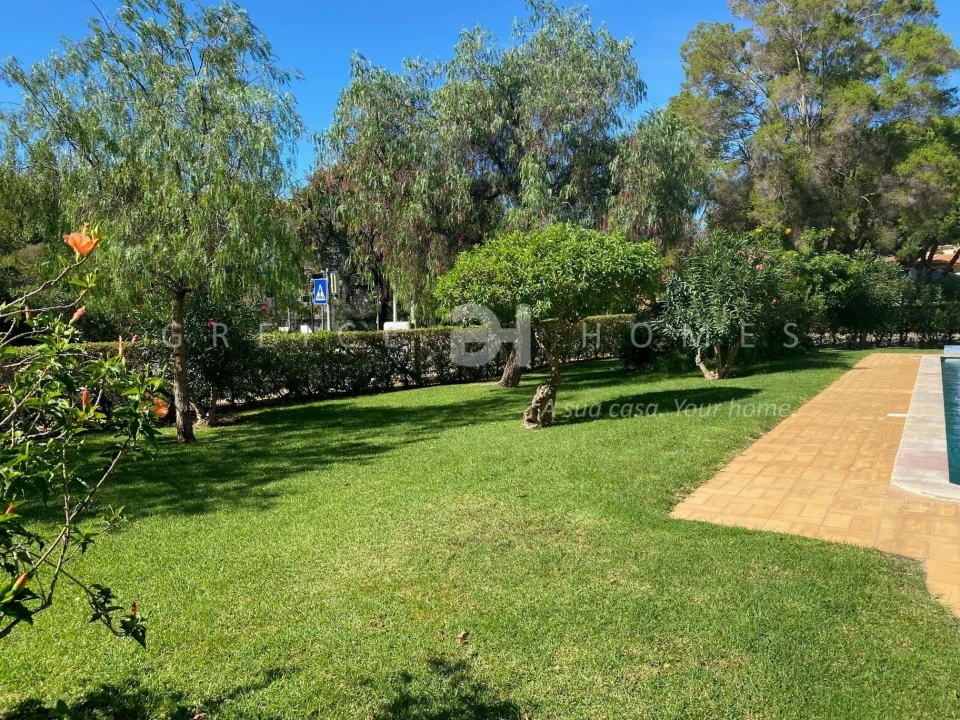 Apartamento T1 para Arrendamento em Quarteira Foto 33